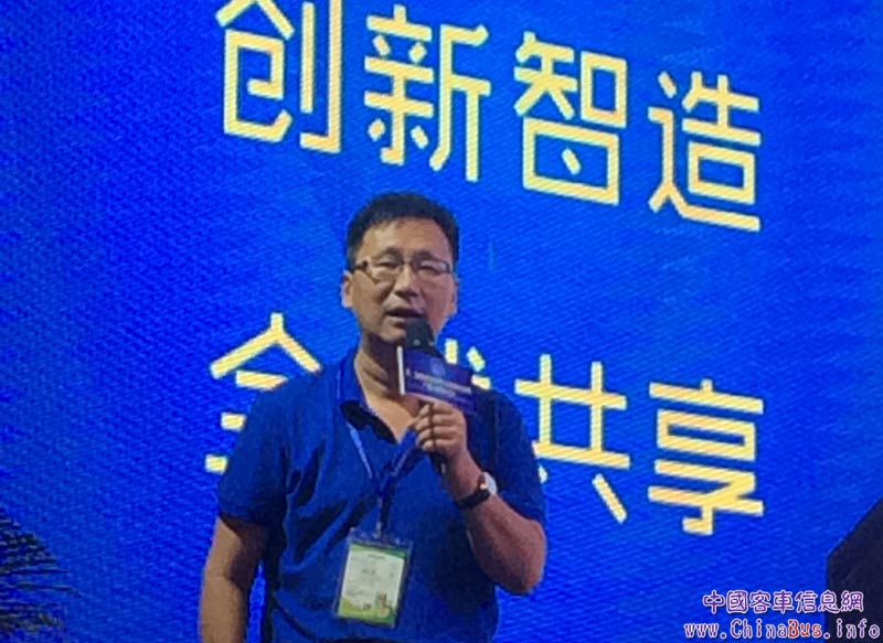 清華大學(xué)宋士吉教授以《數(shù)據(jù)驅(qū)動(dòng)的故障預(yù)測(cè)、診斷方法及其在風(fēng)機(jī)狀態(tài)健康管理中應(yīng)用》為題做專題演講。宋士吉是清華大學(xué)自動(dòng)化系教授、博士生導(dǎo)師，奧特院士工作站高級(jí)專家，中國(guó)大洋信息系統(tǒng)研究與建設(shè)領(lǐng)域責(zé)任專家，《自動(dòng)化學(xué)報(bào)》和《模糊系統(tǒng)與數(shù)學(xué)》編委；曾獲教育部高等學(xué)校自然類二等獎(jiǎng)，英國(guó)皇家工程院Distinguished VisitingFellowship獎(jiǎng)、江蘇省科學(xué)技術(shù)（自然類）一等獎(jiǎng)、黑龍江省科學(xué)