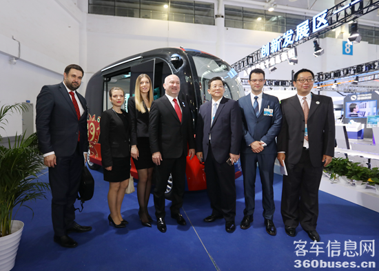 1557211531171685.png 黃董接待塞爾維亞官員.png