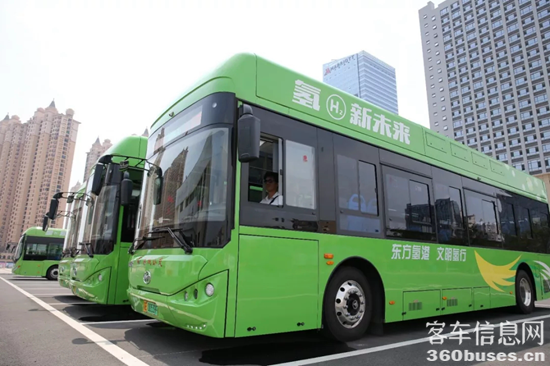 蘇州金龍海格氫燃料電池客車.png