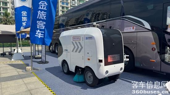 金旅自動(dòng)清掃車.jpg